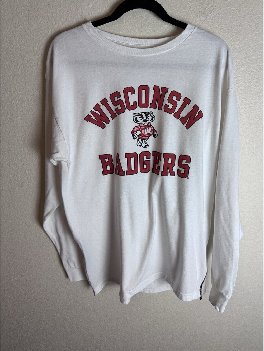 Blue 84 Wisconsin Badgers Long Sleeve Cotton T-Shirt W/Zipper Detail Size L
